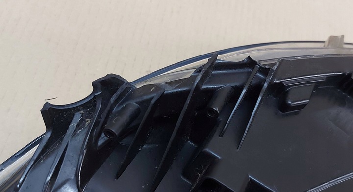 фото №8, Лампа перед права renault zoe європа