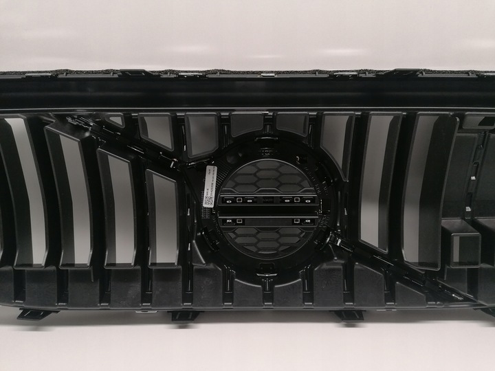 фото №8, Volvo v40 рестайлінг cross country решітка решітка радіатора радар нова оригінал 16-19