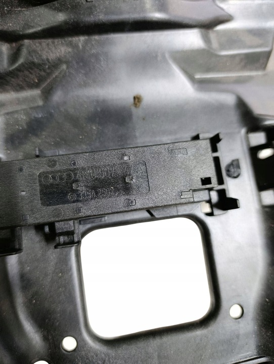 фото №10, Audi q7 4m 2018 засіб інший елементи тунелю середнього