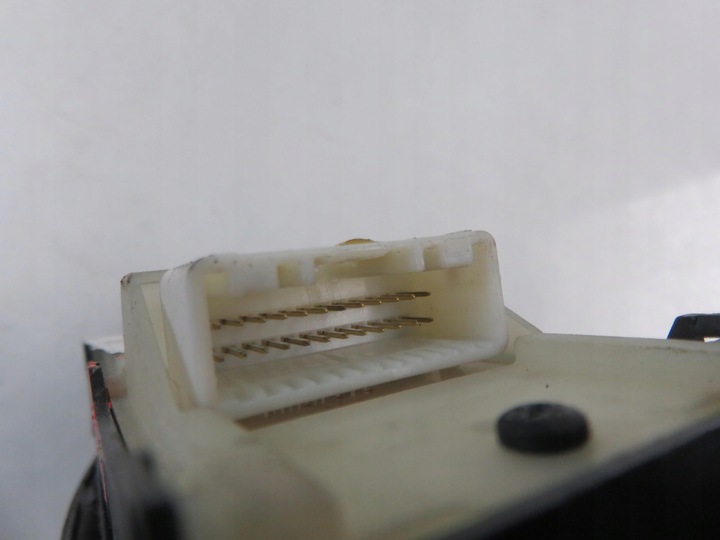 фото №6, Панель стекло toyota avensis ii t25 8480205210b0