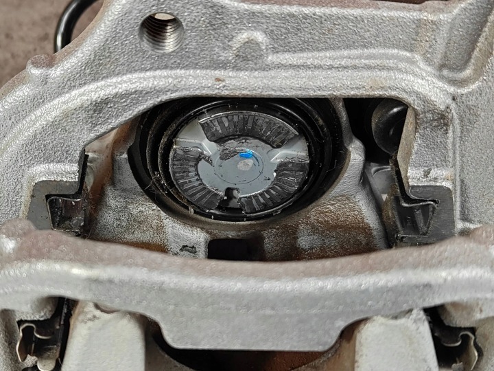 фото №7, Суппорт тормозной левое зад bmw g01 x3 g02 x4 g05 x5 g06 x6 42/20/330 6887385