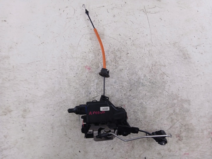 фото №2, Audi a8 d3 замок дверь левый перед 4e1837015