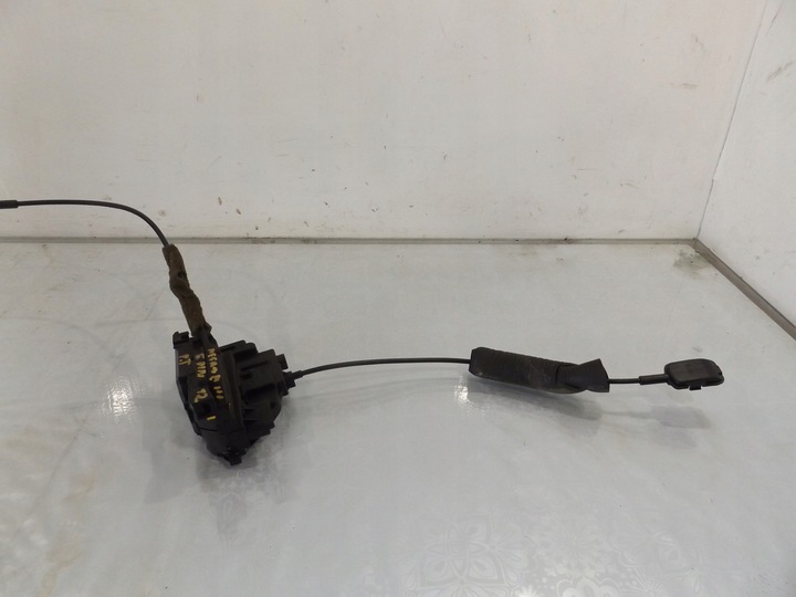 фото №1, Megane iii 5d замок праві зад 6pin