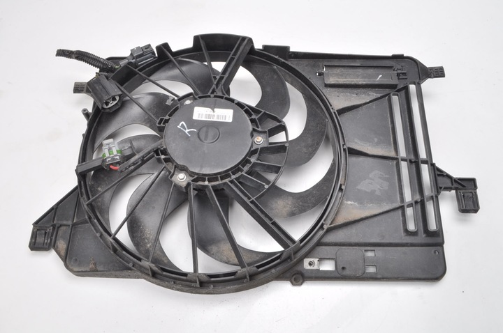 фото №1, Ford focus mk3 c-max mk2 1.0 вентилятор радиатор воды cv61-8c607-va