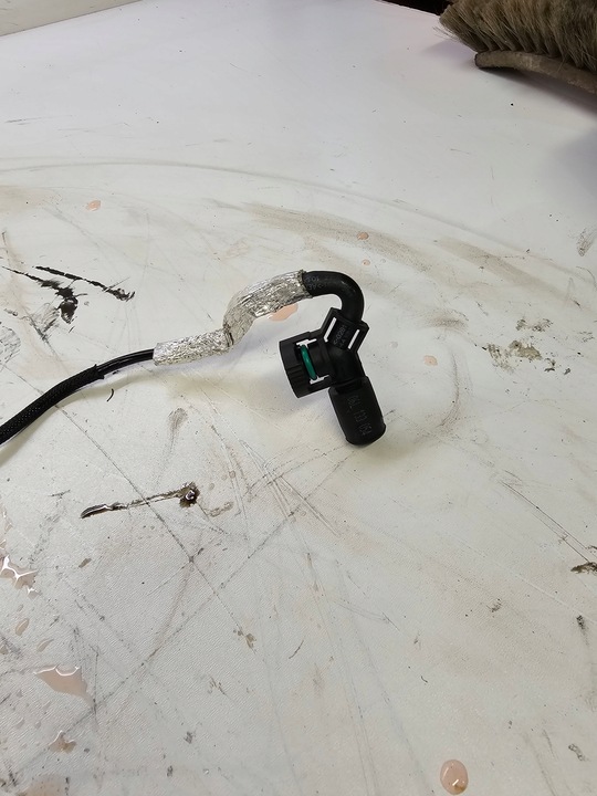 фото №5, Шланг вакуум audi s3 golf r 06k133595