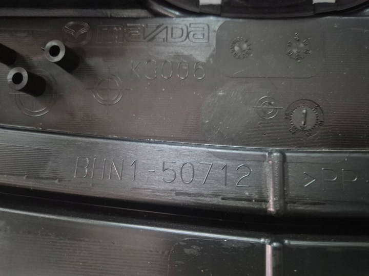 фото №8, Решётка радиатора перед mazda 3 ii bhn1-50712