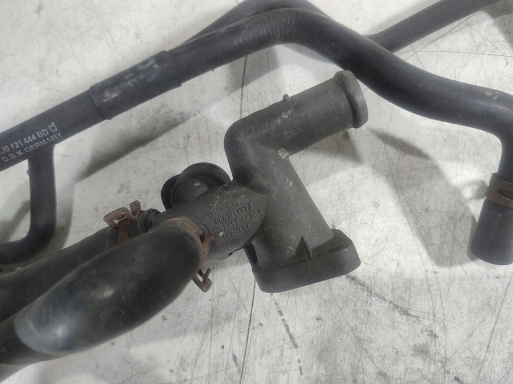 фото №6, Шланг труба воды vw toledo 1.8 16 v 06a121133j