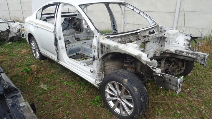 фото №1, Чверть лонжерон праві лівий перед vw passat b8