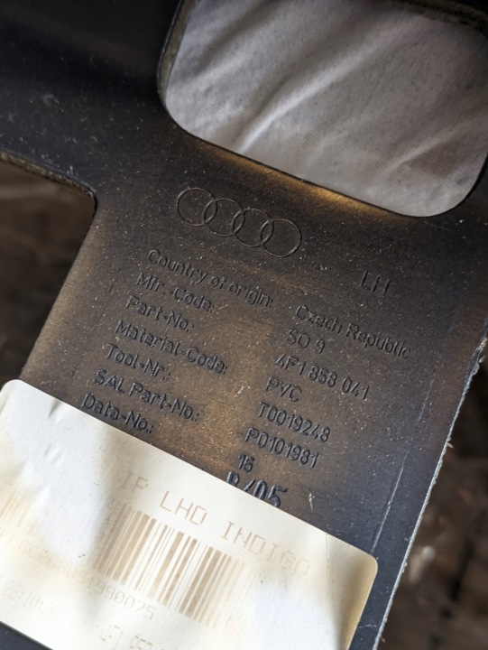 фото №10, Торпедо раздаточная консоль капот audi a6 c6 европа