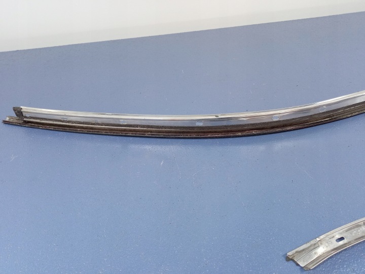 фото №5, Celica 5 v 89-93 liftback молдинг скла двері права