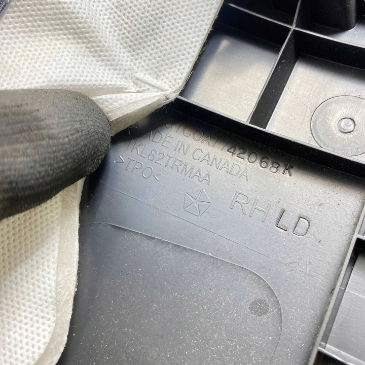 фото №8, Dodge charger 2016 права сторона обшивка стійок