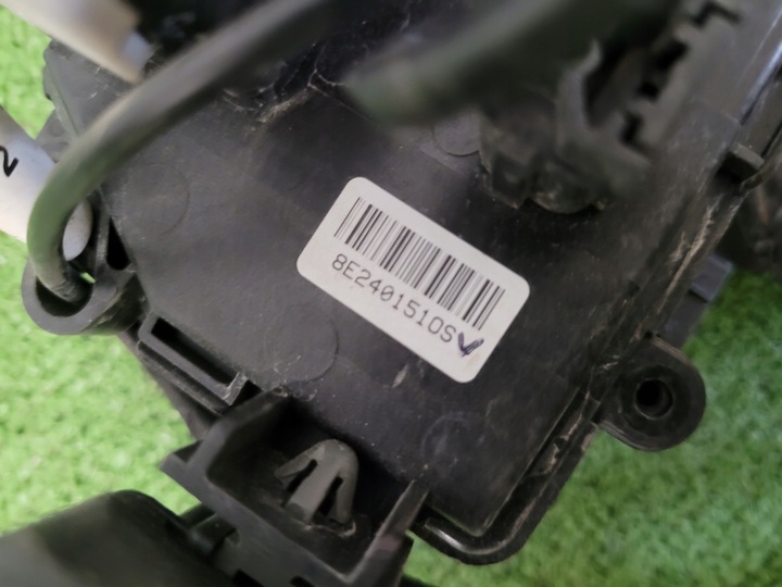 фото №13, Hyundai kona ev электрический заглушка крышка гнездо зарядки решётка жгут