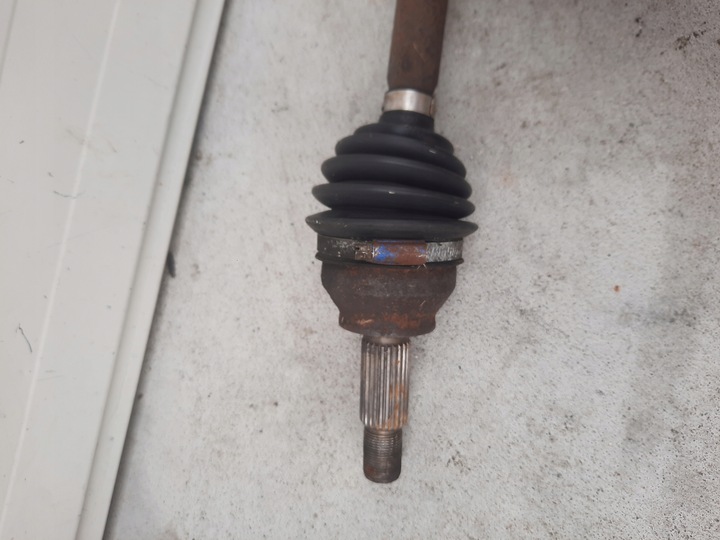 фото №6, Піввісь права ford fiesta mk7 1.4 tdci