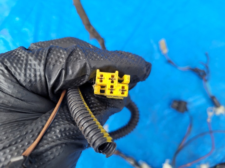 фото №12, Запчасти | signum жгут установка крышки багажника зад 24463262 8al