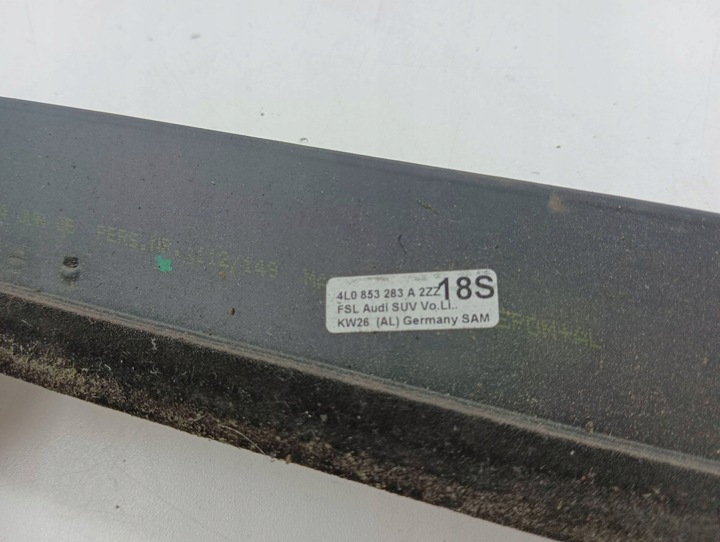 фото №8, Audi q7 4l 2006 ліва сторона планка прокладка скла двері передніх