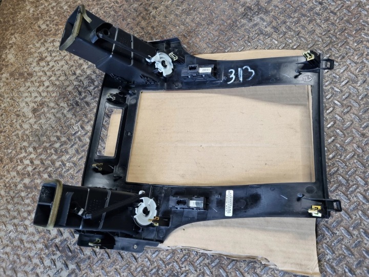 фото №10, 2007 cadillac escalade рамка центральный модуль (unit) multimedialnej 15933149