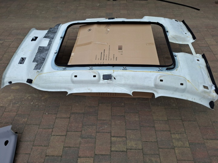фото №10, Ford kuga mk3 рестайлинг 24r потолок st line чёрная панорама