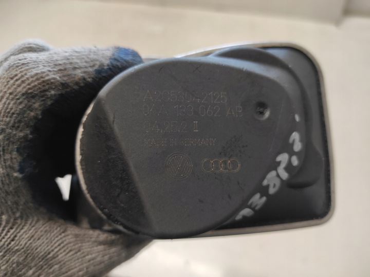 фото №5, Audi a3 8p 03- 1.6 дросельна заслінка 06a133062ab