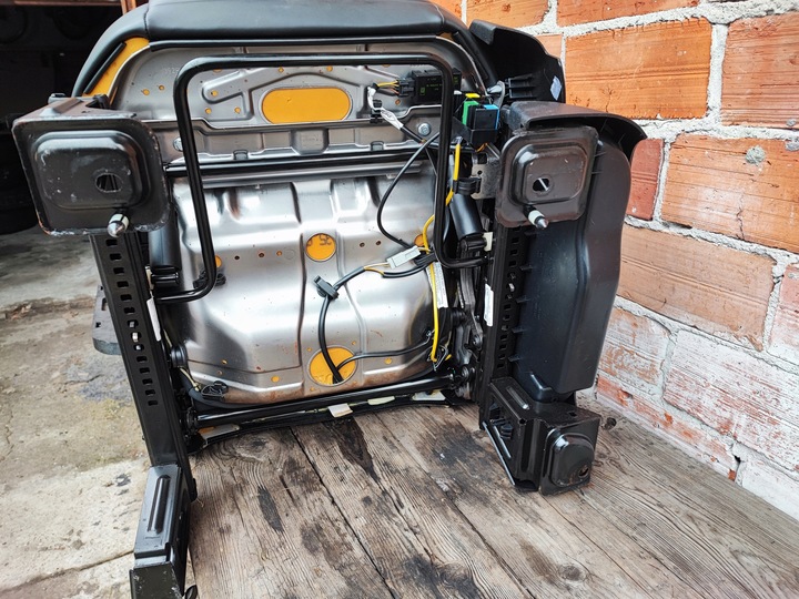 фото №9, Ford kuga mk1 рестайлінг сидіння лівий водія з підігрівом шкіра individual титан