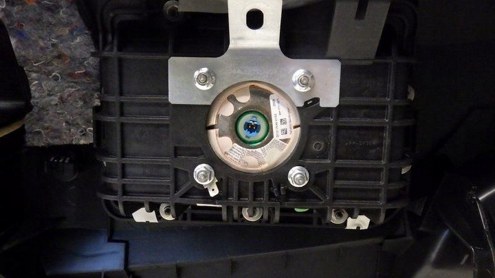 фото №13, Панель капот подушка безопасности водителя пассажира ремни демонтаж проекционный дисплей peugeot 3008 i