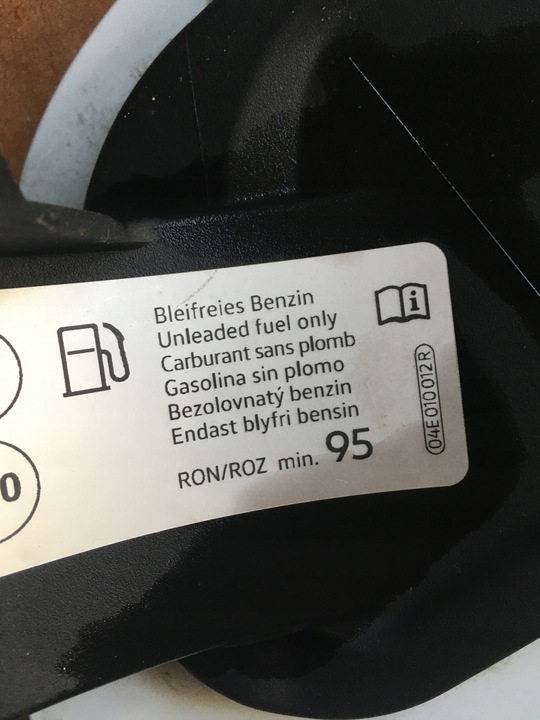 фото №5, Крышка заливка топлива vw golf vii hb lc9a бензин 04e010012r 5g0809857