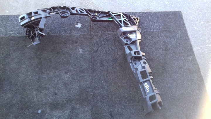 фото №6, Ковзун бампера праві зад 760807484a vw touareg iii