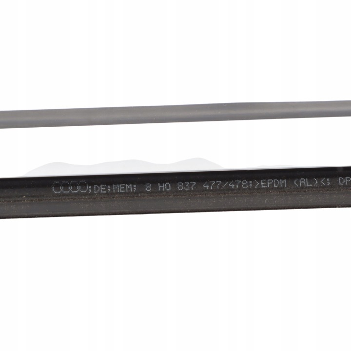фото №9, Audi a4 b8 молдинг накладка стёкла перед право 8h0837478b