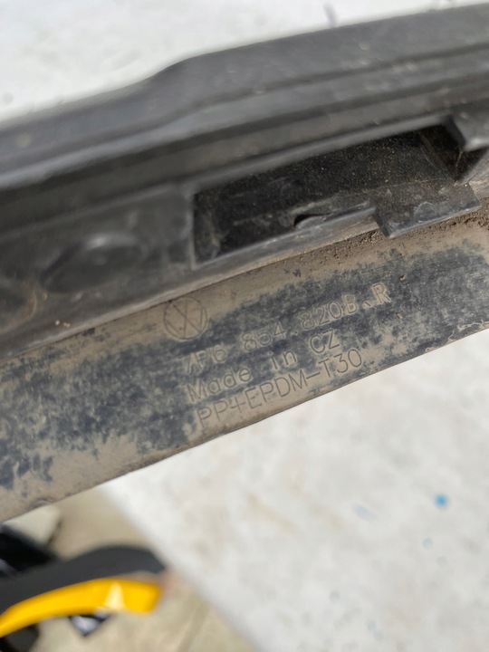 фото №12, Vw touareg 2 ii 10- планка накладка крыльев правый зад 7p6854820b