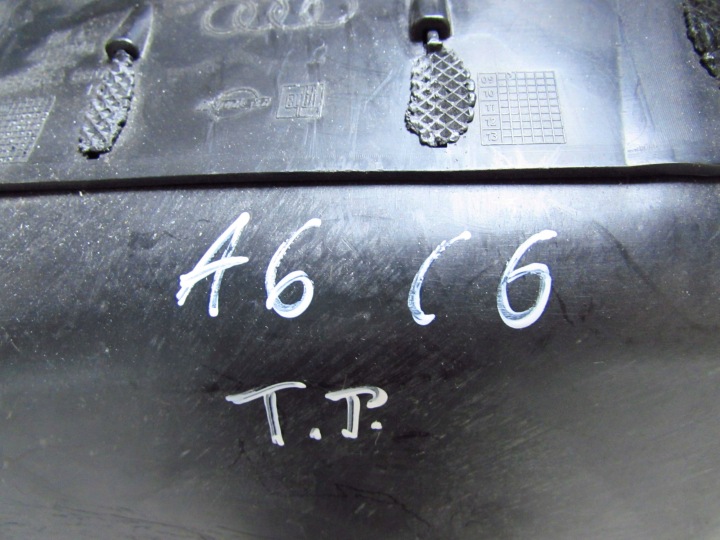 фото №6, Audi a6 c6 avant 04-11 карта багажника права светлый