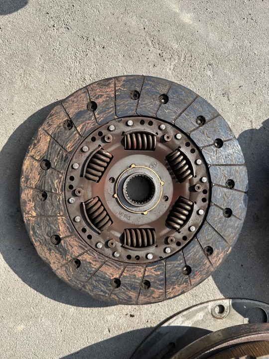 фото №5, Комплектні зчеплення диск притиск audi a4 b8 2.7 tdi механічна коробка передач 0b4141031
