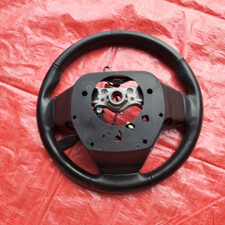 фото №7, Toyota sienna 2011- руль кожа