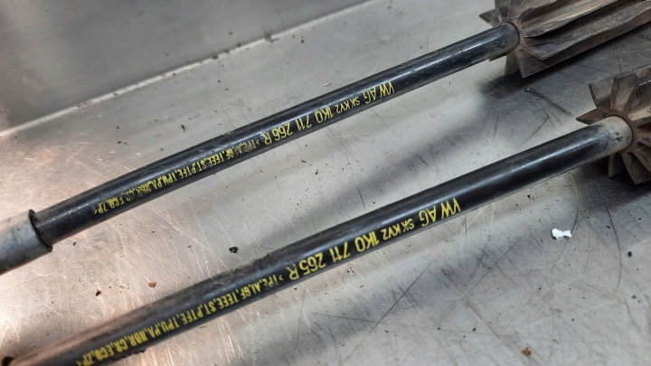 фото №9, Троси зміни кпп / коробка передач 1k0711266r/265r vw golf v 1.6 mpi