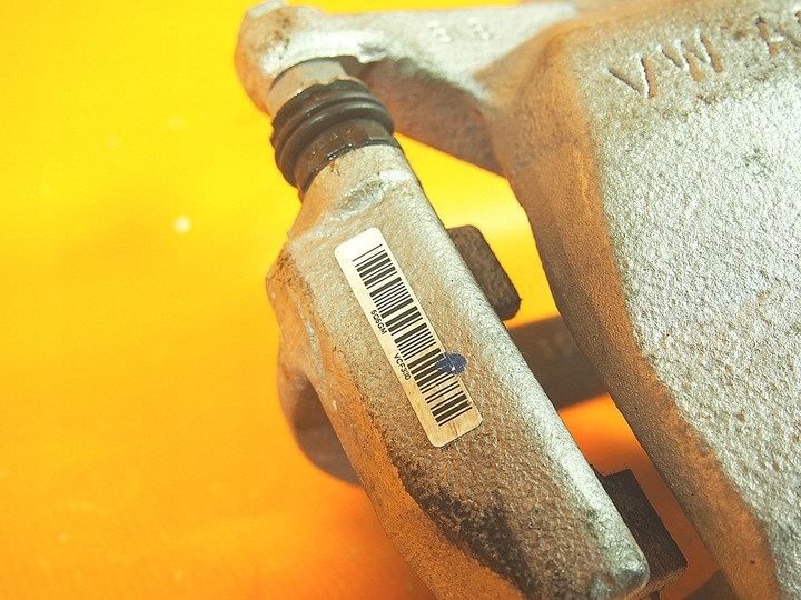 фото №10, Audi q3 83a 83f sb 18km суппорт тормозной перед левый 340mm 5q0615105gm