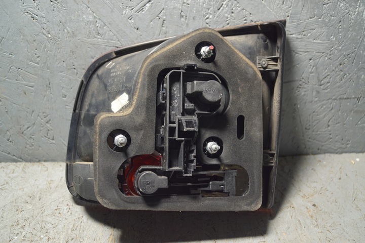 фото №9, Лампа левый зад vw touareg 7l рестайлинг крышка