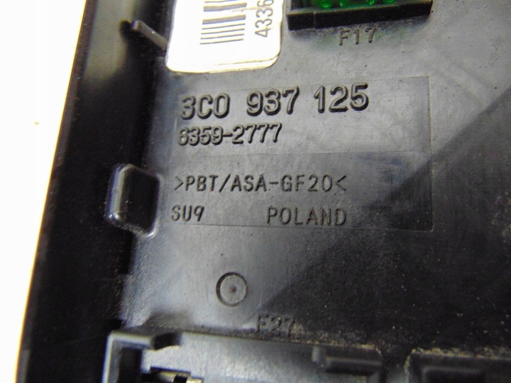 фото №10, Коробка запобіжників vw passat b6 1.9 tdi