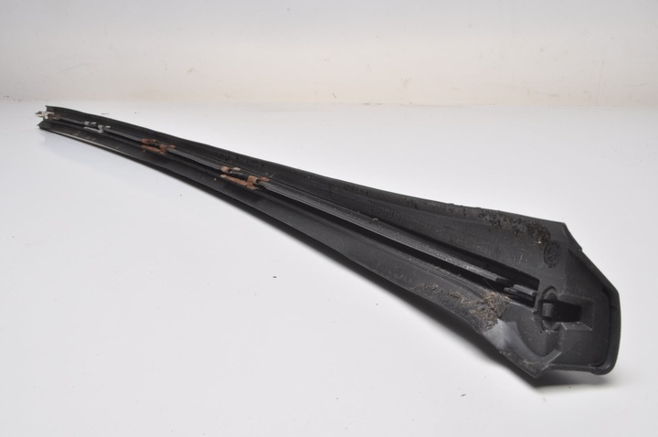 фото №8, Volvo xc70 ii планка скла прилегла до скла передня ліва 30753552