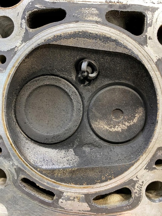 фото №12, Головка цилиндров вал vw passat b5 1.6 arm 06b103373a