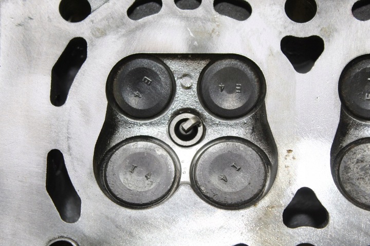 фото №10, Головка daihatsu sirion 1.0 b ej