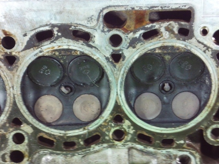 фото №8, Nissan almera n16 головка двигателя ukl3 1.8 16v