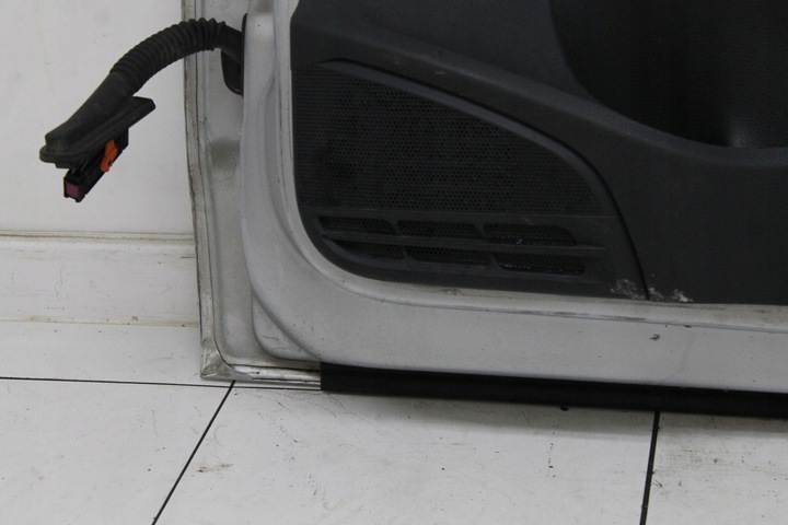 фото №13, Двері праві перед праві передні volkswagen vw polo 6r hb 5d 2009r- la7w