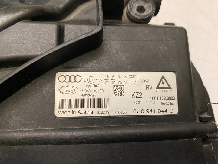 фото №4, Фара праві audi q3