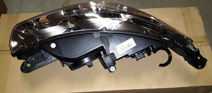 фото №2, Новый оригинальный фара c ds4 правые 6206t5