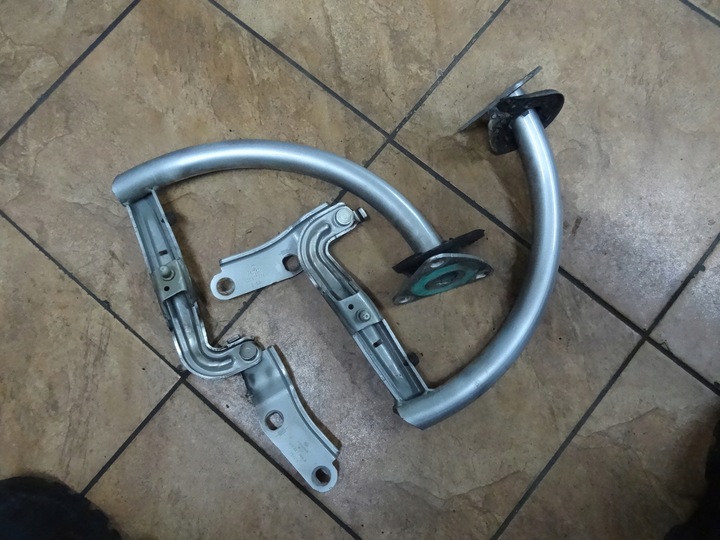 фото №3, Passat b6 2.0tdi 05' петли крышки зад 3c5827301