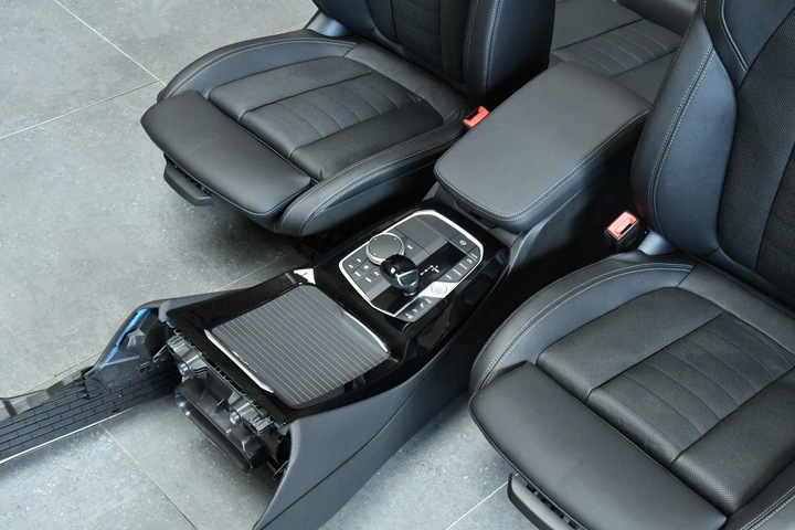 фото №7, Сидіння салон шкіра оббивка bmw x3 g01 чорні електричні вентиляція