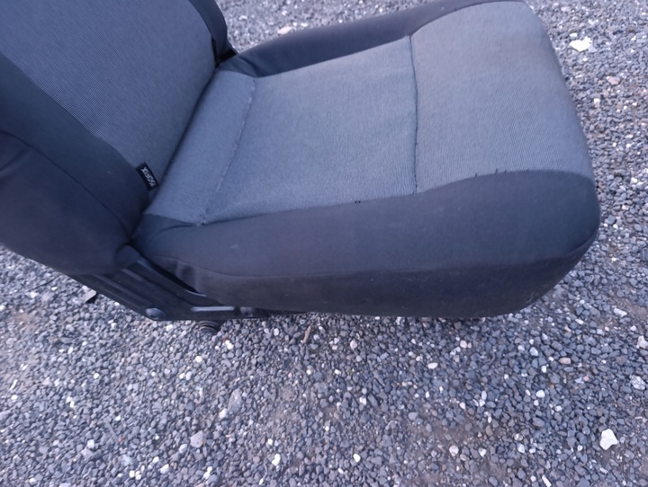фото №6, Vw t5 t6 сиденье одинарный второй ряд/ 2 ряд koziołek зад/ задний austin