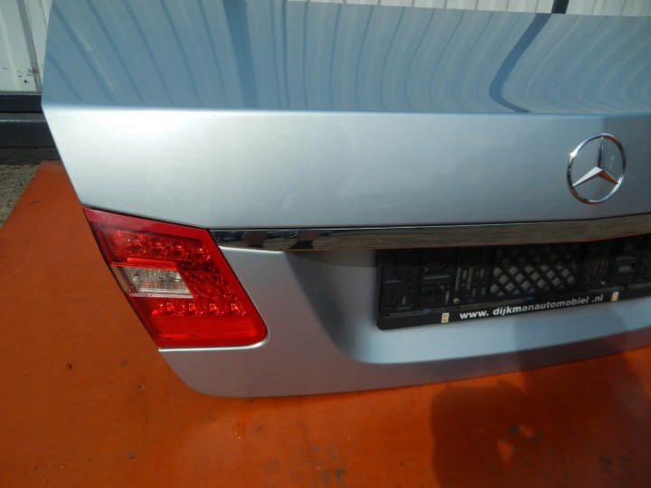 фото №5, Крышка багажника комплектная mercedes w212 sedan 988