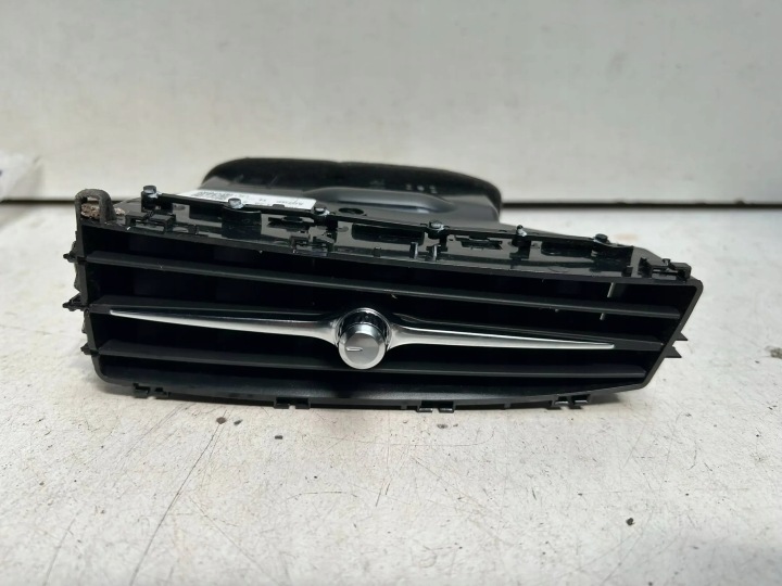 фото №13, Решётка воздуховод панели левая volvo xc60 2018- s90 v90 oem/oe 31477274