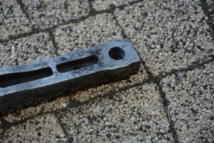 фото №8, Лапи поддержка коробки vw passat cc 3c0199855j