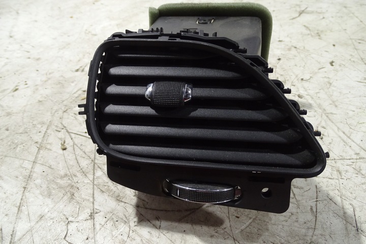 фото №1, Journey freemont 11- решётка воздуховод левая