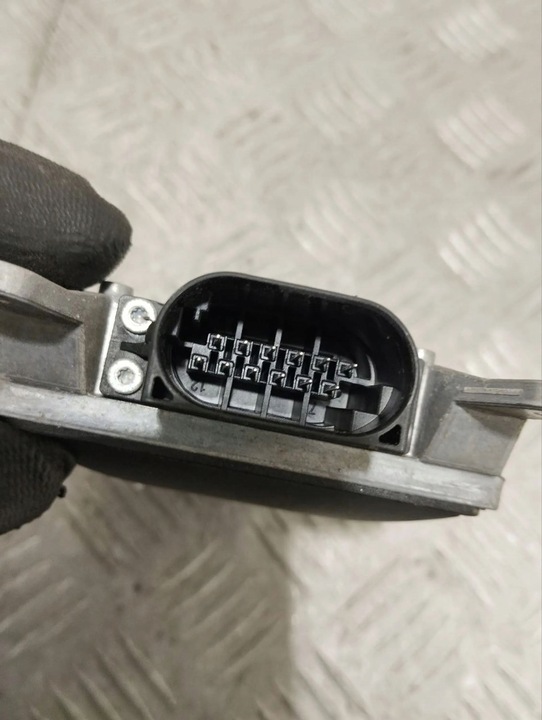 фото №3, Audi a8 s8 d4 4h 2014 модуль мертвого pola 4h0907568f